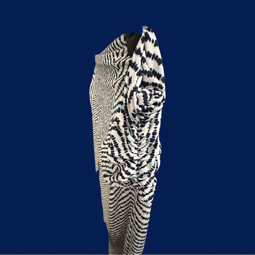 Chevron Patterned Maxi Skirt - Picture 3 of 4